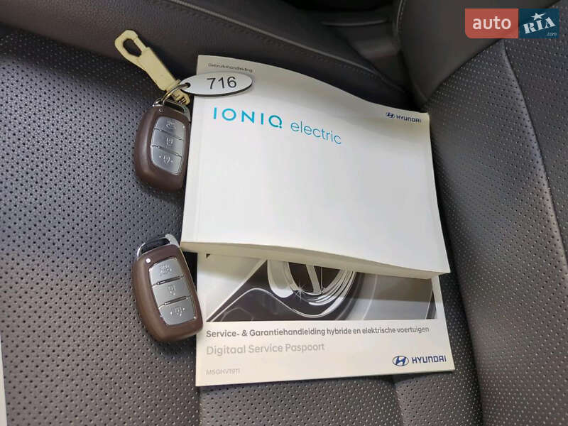 Лифтбек Hyundai Ioniq 2020 в Староконстантинове