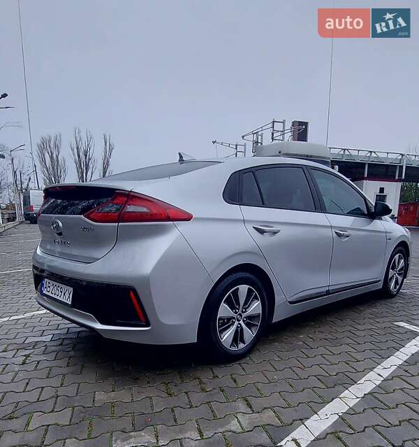 Лифтбек Hyundai Ioniq 2019 в Виннице фото 12 Лифтбек Hyundai Ioniq 2019 в Виннице