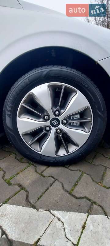 Лифтбек Hyundai Ioniq 2019 в Виннице фото 26 Лифтбек Hyundai Ioniq 2019 в Виннице