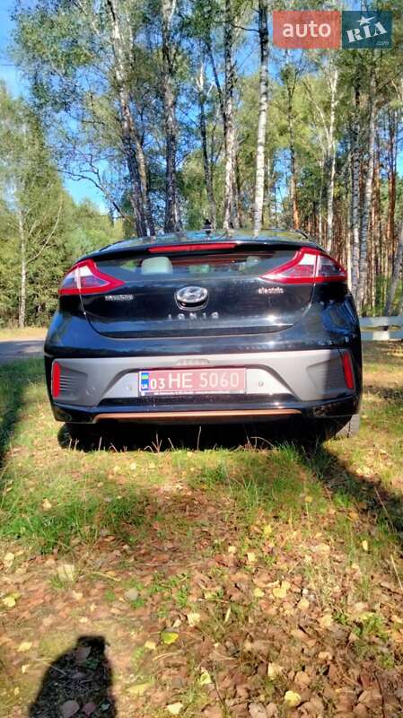 Хэтчбек Hyundai Ioniq 2019 в Маневичах