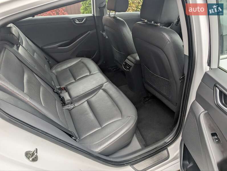 Хэтчбек Hyundai Ioniq 2016 в Виннице фото 16 Хэтчбек Hyundai Ioniq 2016 в Виннице