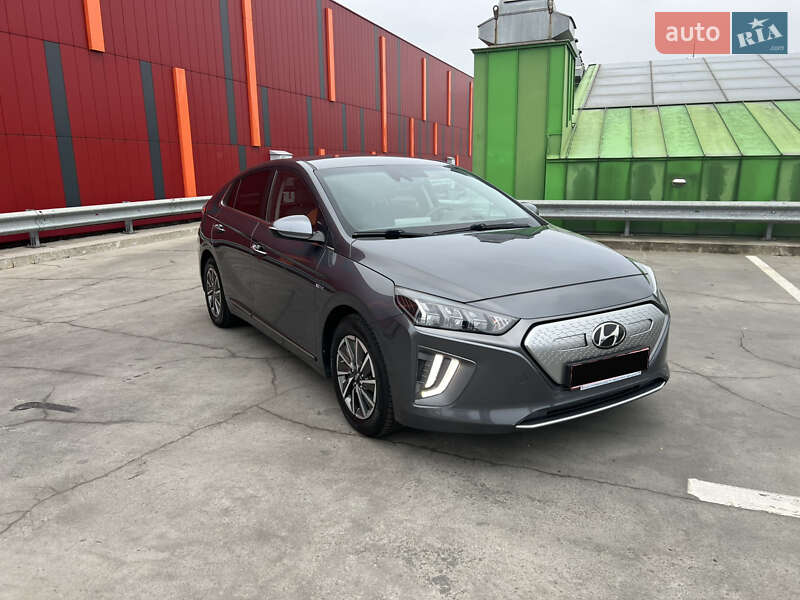 Лифтбек Hyundai Ioniq 2019 в Киеве фото 3 Лифтбек Hyundai Ioniq 2019 в Киеве