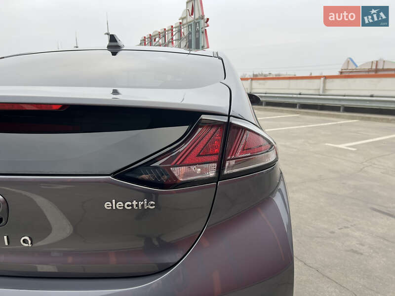 Лифтбек Hyundai Ioniq 2019 в Киеве фото 13 Лифтбек Hyundai Ioniq 2019 в Киеве
