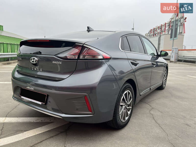 Лифтбек Hyundai Ioniq 2019 в Киеве фото 12 Лифтбек Hyundai Ioniq 2019 в Киеве