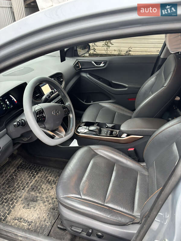 Хэтчбек Hyundai Ioniq 2017 в Полтаве