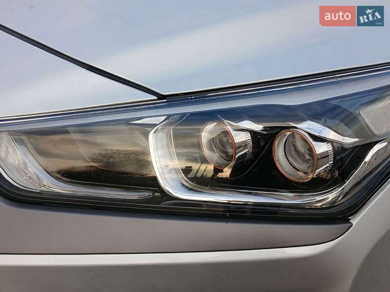 Хэтчбек Hyundai Ioniq 2017 в Луцке