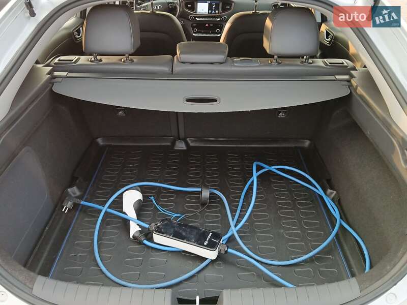 Хэтчбек Hyundai Ioniq 2017 в Луцке