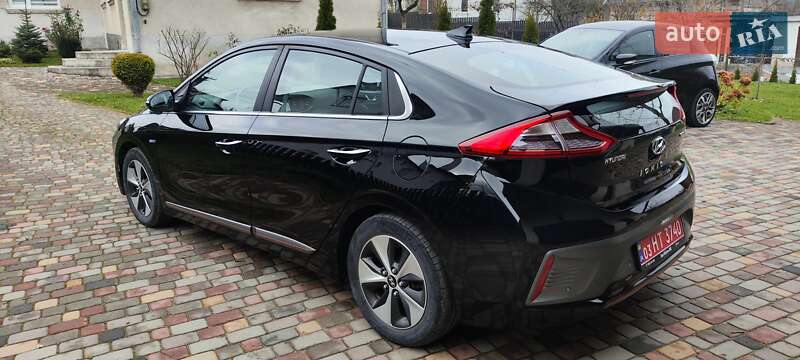 Хэтчбек Hyundai Ioniq 2018 в Городке