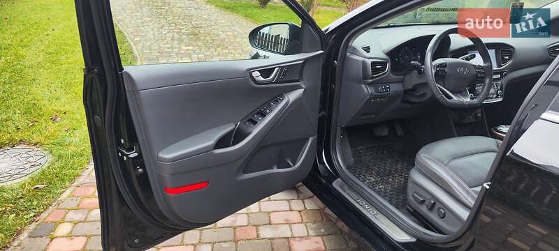 Хэтчбек Hyundai Ioniq 2018 в Городке