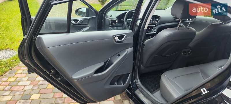 Хэтчбек Hyundai Ioniq 2018 в Городке