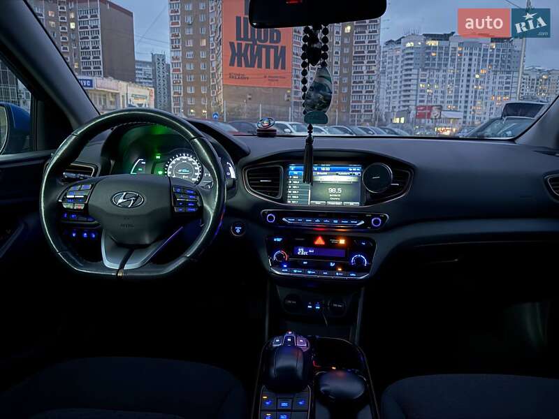 Хэтчбек Hyundai Ioniq 2018 в Киеве