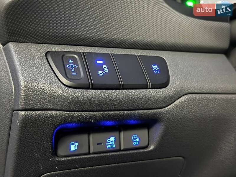 Хэтчбек Hyundai Ioniq 2018 в Киеве