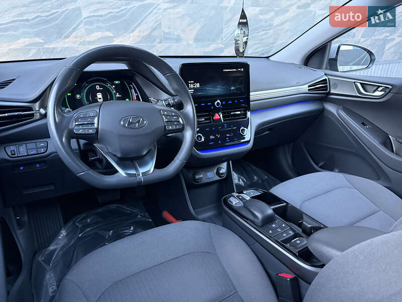 Лифтбек Hyundai Ioniq 2020 в Тернополе фото 35 Лифтбек Hyundai Ioniq 2020 в Тернополе