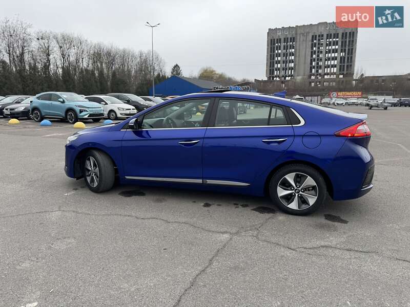Лифтбек Hyundai Ioniq 2019 в Львове