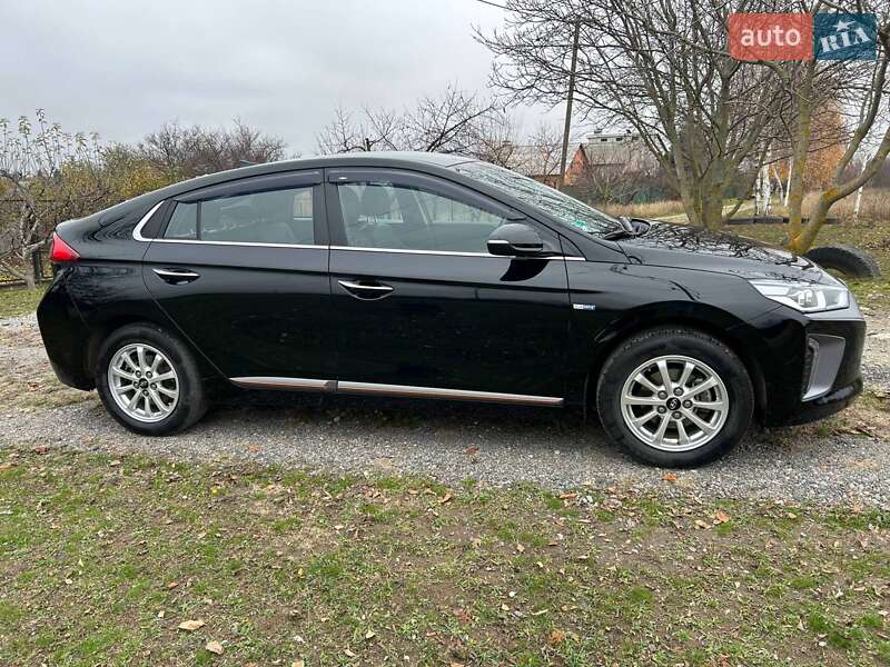 Хэтчбек Hyundai Ioniq 2019 в Полтаве