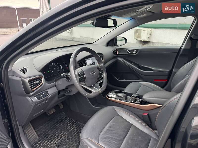 Хетчбек Hyundai Ioniq 2017 в Вінниці фото 11 Хетчбек Hyundai Ioniq 2017 в Вінниці