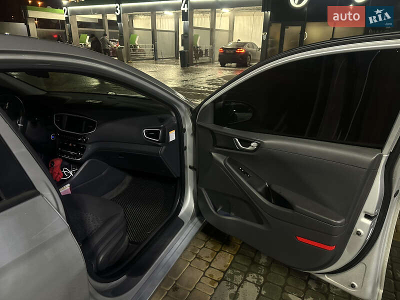 Хэтчбек Hyundai Ioniq 2017 в Харькове