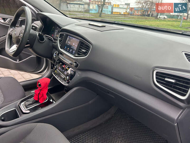 Хэтчбек Hyundai Ioniq 2017 в Харькове