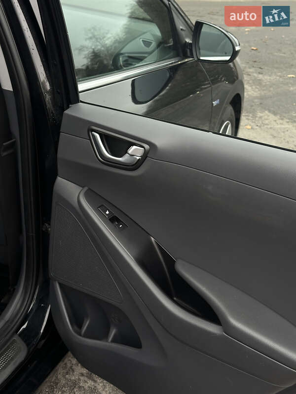 Хетчбек Hyundai Ioniq 2018 в Черкасах