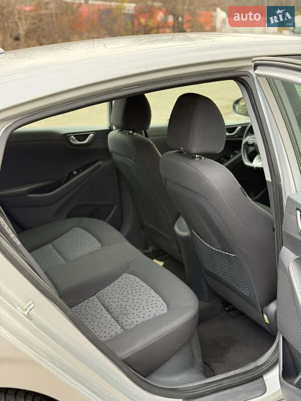 Хэтчбек Hyundai Ioniq 2019 в Днепре