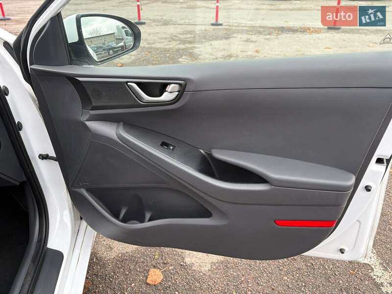 Хэтчбек Hyundai Ioniq 2018 в Ровно