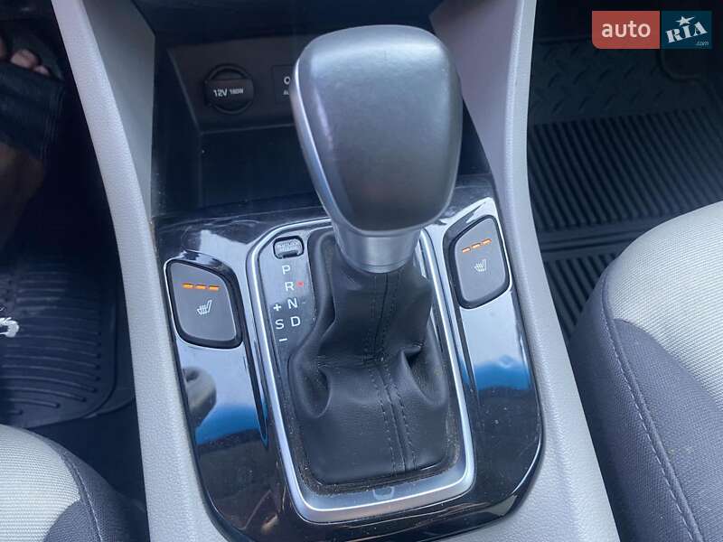 Хэтчбек Hyundai Ioniq 2017 в Ужгороде