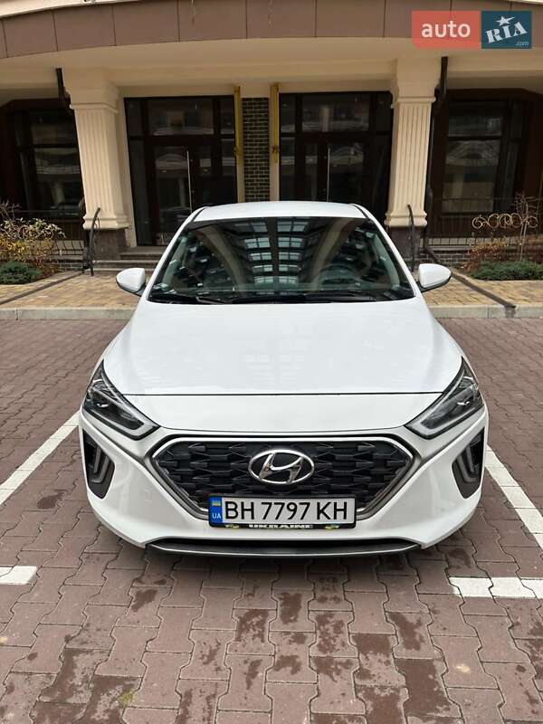 Hyundai Ioniq 2021