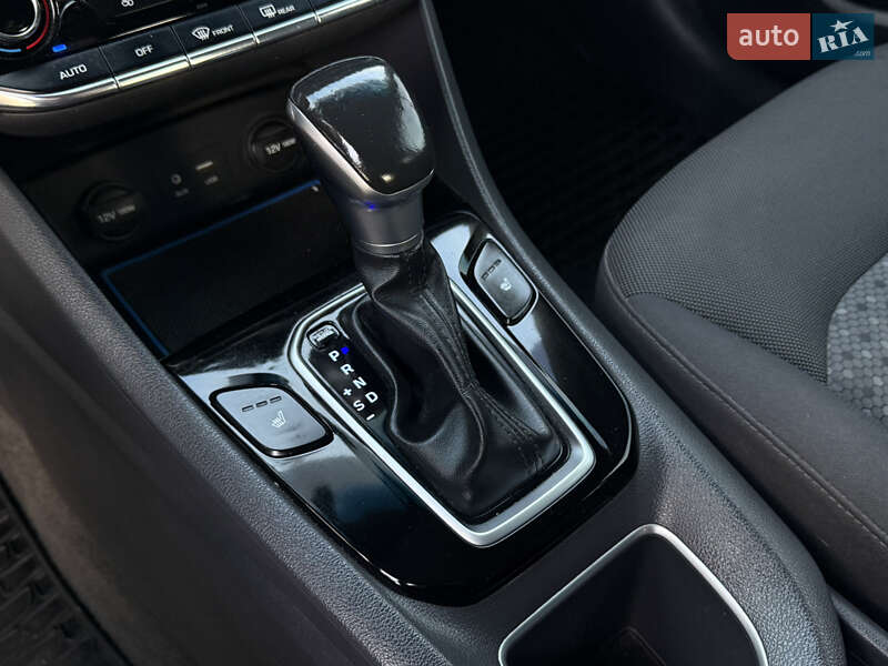 Хэтчбек Hyundai Ioniq 2017 в Одессе