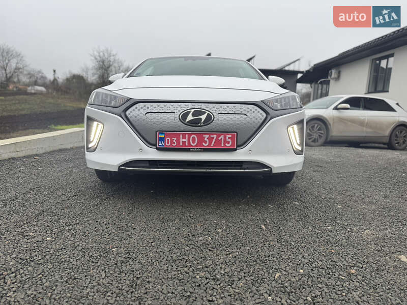 Ліфтбек Hyundai Ioniq 2020 в Рівному фото 2 Ліфтбек Hyundai Ioniq 2020 в Рівному