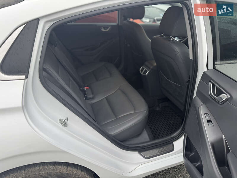 Ліфтбек Hyundai Ioniq 2020 в Рівному фото 23 Ліфтбек Hyundai Ioniq 2020 в Рівному