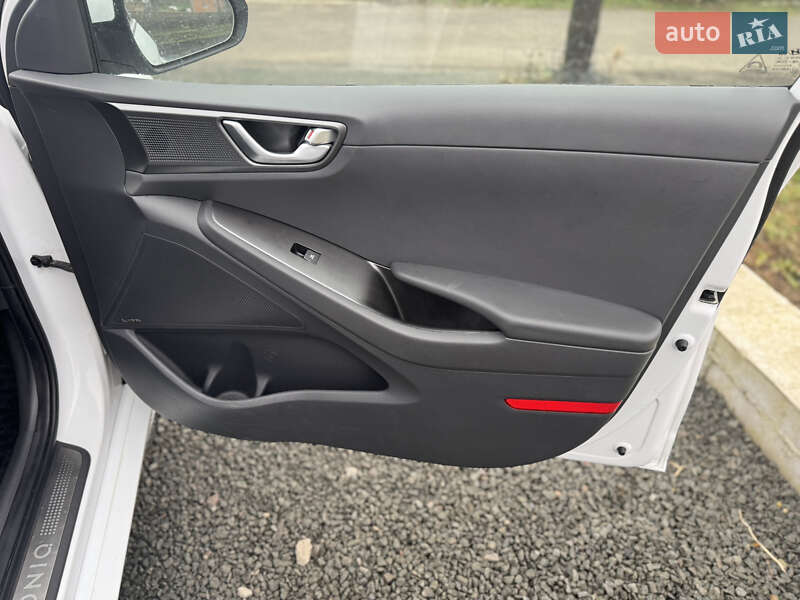 Ліфтбек Hyundai Ioniq 2020 в Рівному фото 27 Ліфтбек Hyundai Ioniq 2020 в Рівному