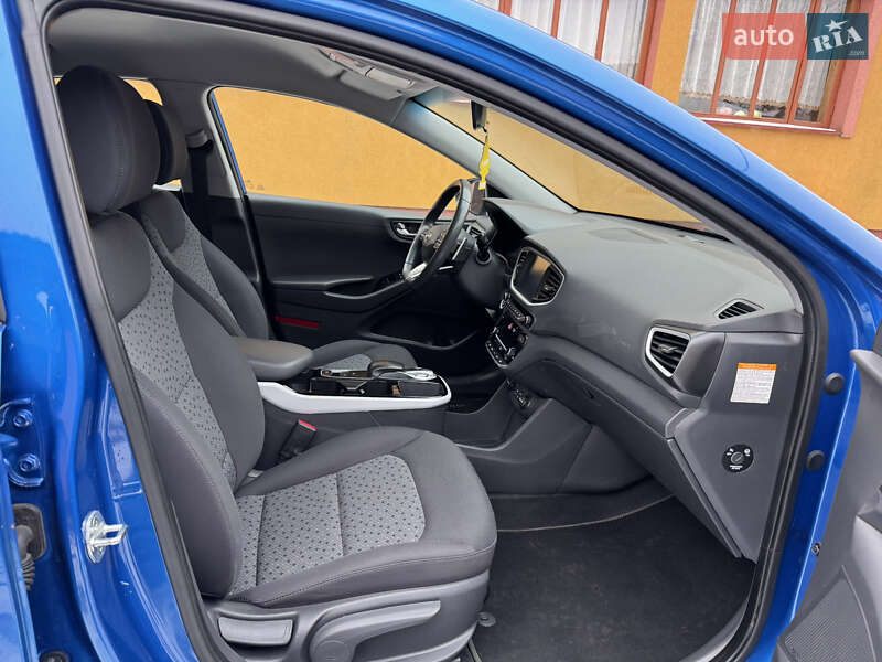 Хэтчбек Hyundai Ioniq 2017 в Ровно фото 35 Хэтчбек Hyundai Ioniq 2017 в Ровно