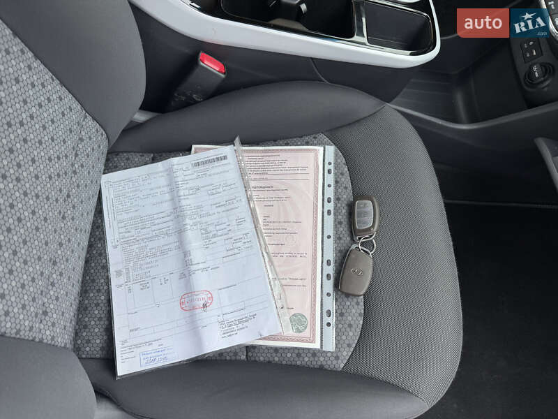 Хэтчбек Hyundai Ioniq 2017 в Ровно фото 55 Хэтчбек Hyundai Ioniq 2017 в Ровно