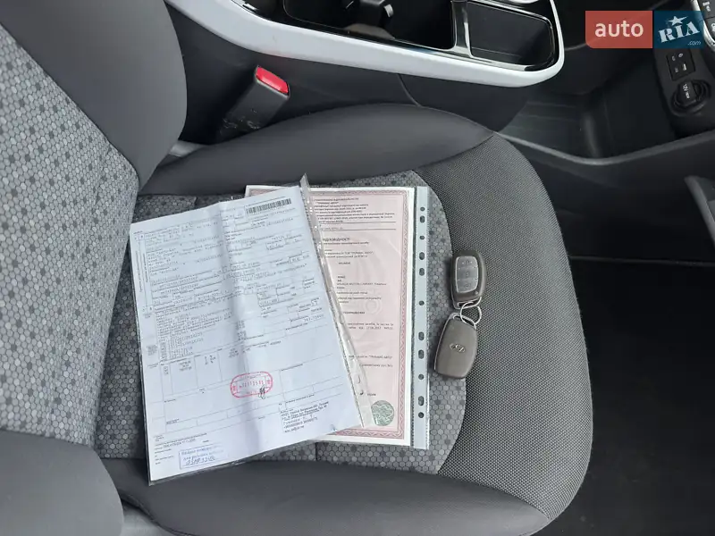 Хэтчбек Hyundai Ioniq 2017 в Ровно документ 2 фото Хэтчбек Hyundai Ioniq 2017 в Ровно документ