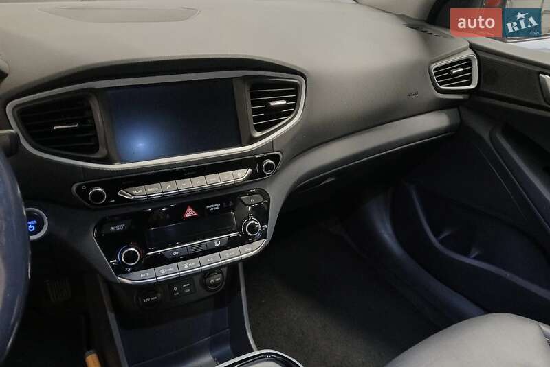 Хэтчбек Hyundai Ioniq 2018 в Ровно фото 15 Хэтчбек Hyundai Ioniq 2018 в Ровно