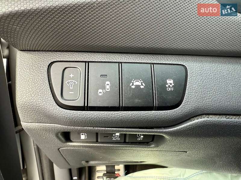 Хэтчбек Hyundai Ioniq 2018 в Киеве фото 28 Хэтчбек Hyundai Ioniq 2018 в Киеве