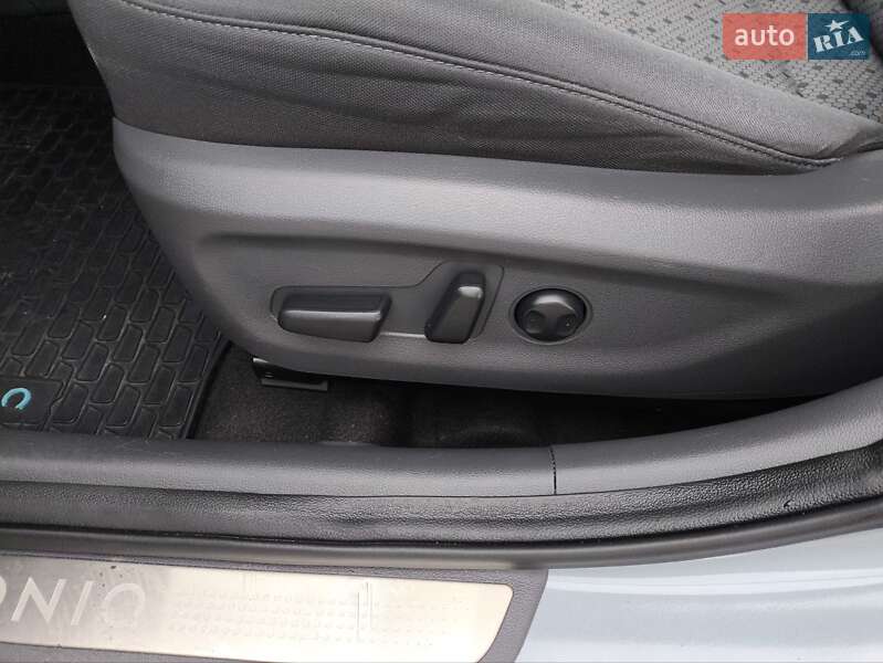 Хэтчбек Hyundai Ioniq 2017 в Ковеле