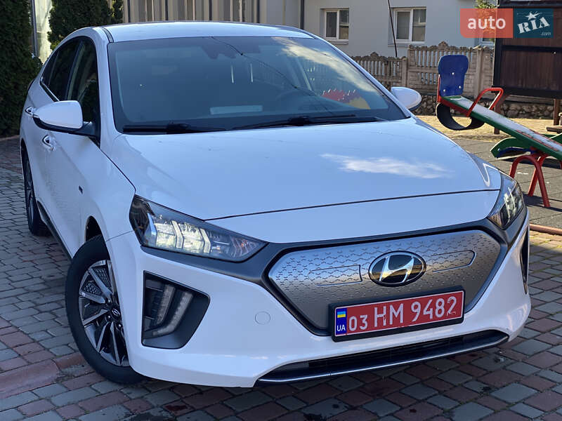 Лифтбек Hyundai Ioniq 2020 в Тернополе фото 3 Лифтбек Hyundai Ioniq 2020 в Тернополе