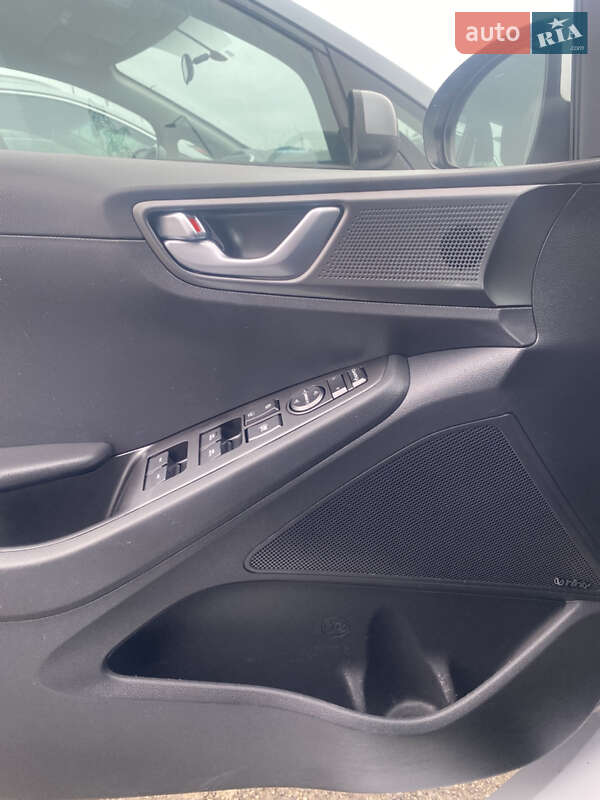Лифтбек Hyundai Ioniq 2020 в Тернополе фото 16 Лифтбек Hyundai Ioniq 2020 в Тернополе