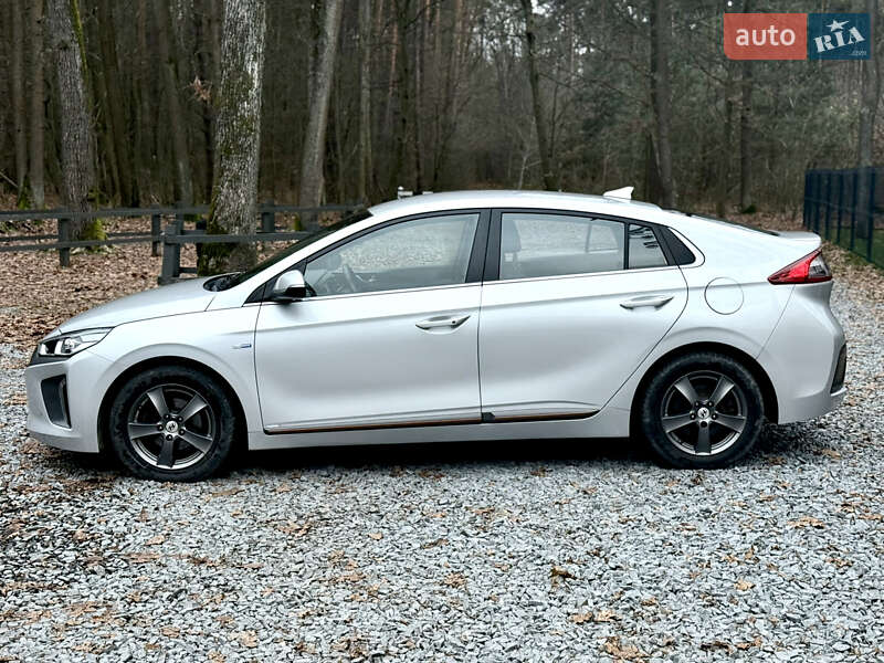Лифтбек Hyundai Ioniq 2017 в Бродах фото 8 Лифтбек Hyundai Ioniq 2017 в Бродах