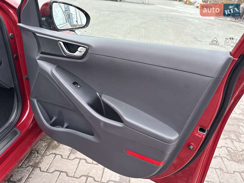 Лифтбек Hyundai Ioniq 2019 в Луцке