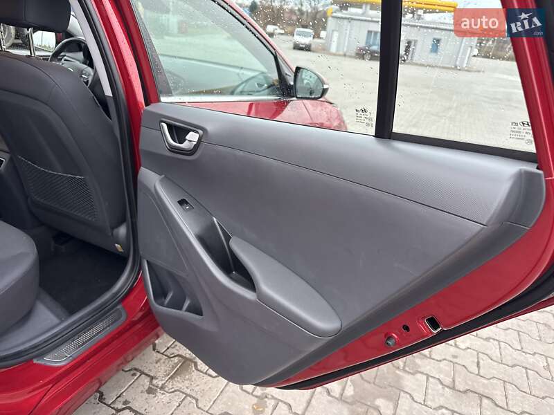 Лифтбек Hyundai Ioniq 2019 в Луцке