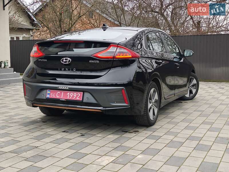 Хэтчбек Hyundai Ioniq 2018 в Ивано-Франковске