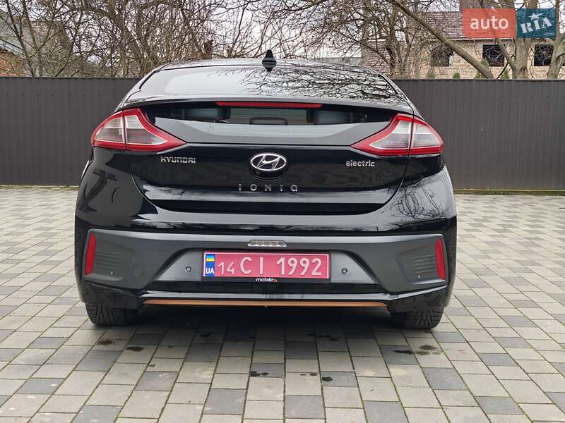 Хэтчбек Hyundai Ioniq 2018 в Ивано-Франковске