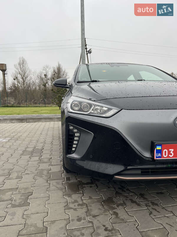 Хэтчбек Hyundai Ioniq 2017 в Луцке
