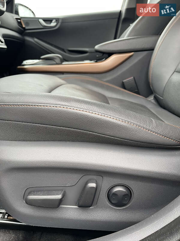 Хэтчбек Hyundai Ioniq 2017 в Луцке