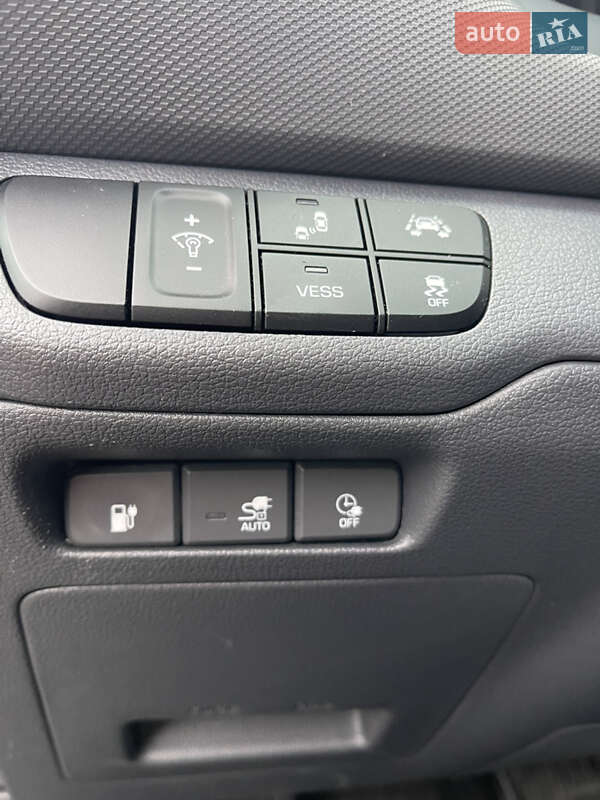 Хэтчбек Hyundai Ioniq 2017 в Луцке