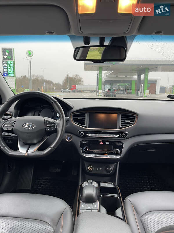 Хэтчбек Hyundai Ioniq 2017 в Луцке