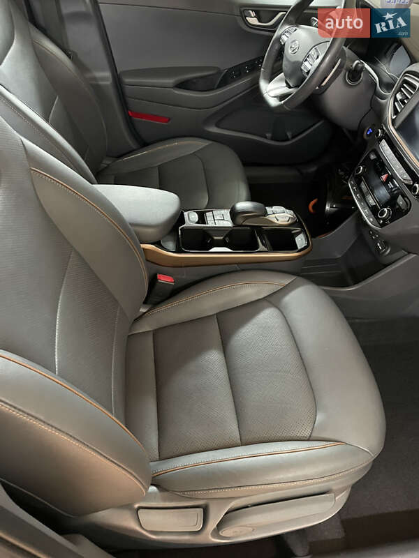 Хэтчбек Hyundai Ioniq 2017 в Жашкове