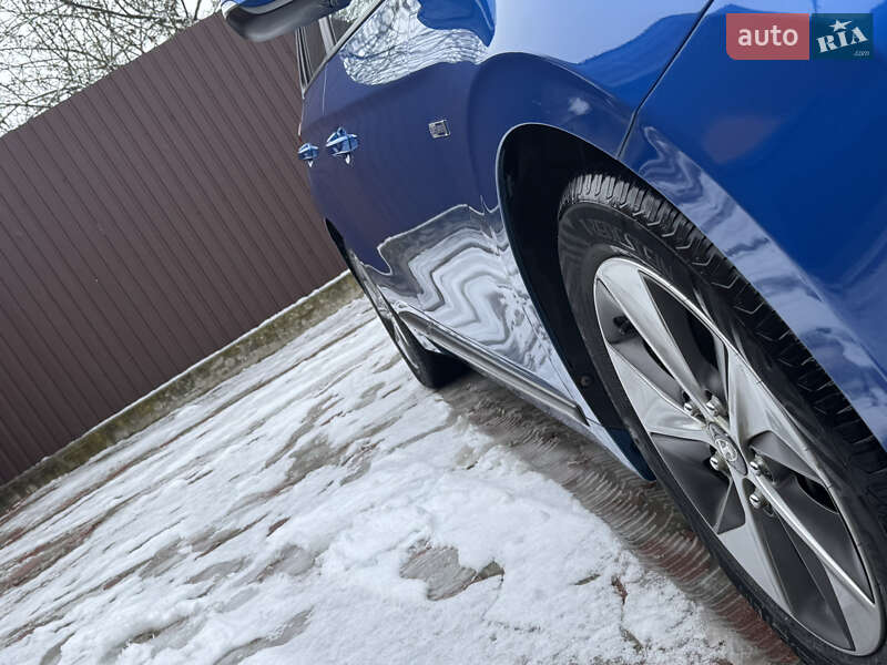 Хэтчбек Hyundai Ioniq 2017 в Ровно